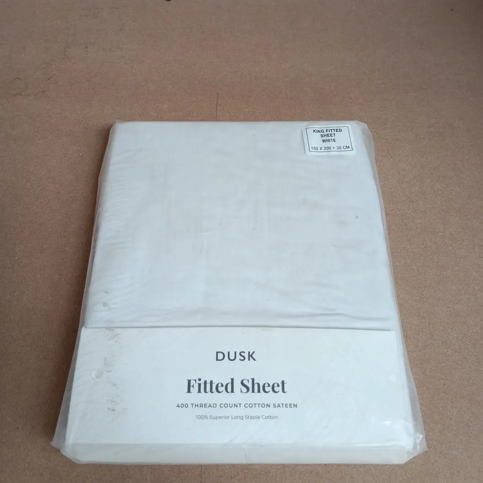 DUSK KING FITTED SHEET – WHITE, 150 X 200 CM + 30 CM