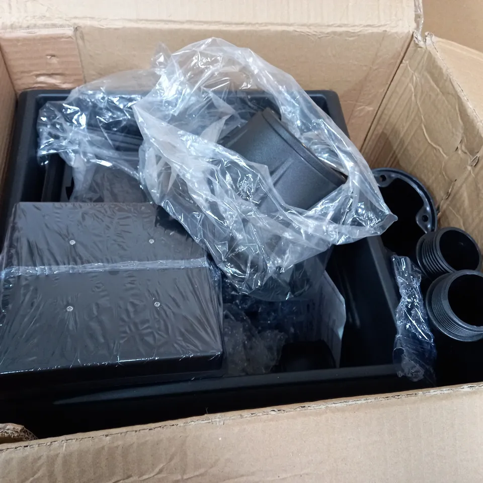 LUXFORM LIGHTING DUAL POWERED WILDLIFE LAMP POST WITH PLANTER & BIRDFEEDER 