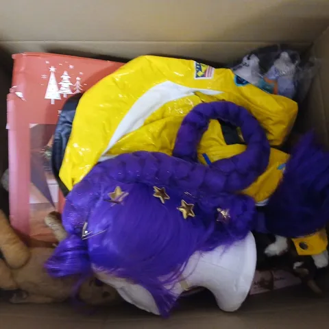 LARGE QUANTITY OF ASSORTED TOYS AND GAMES TO INCLUDE - FANCY COSTUME , ASSORTED TEDDIES AND FOOTBALLS