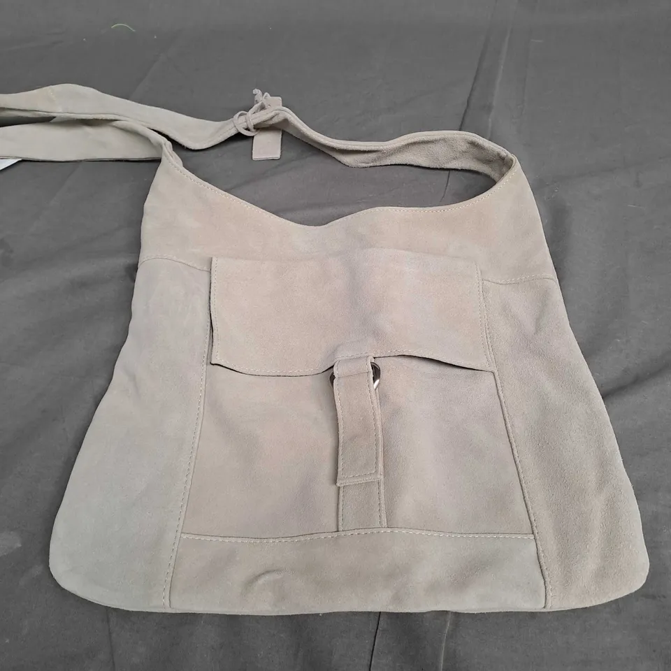 URBAN OUTFITTERS GREY POUCH BAG 