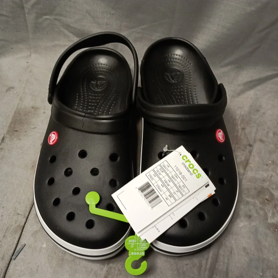 CROCS CROCBAND BLACK CLOGS, UK 8 (EU 42-43) 