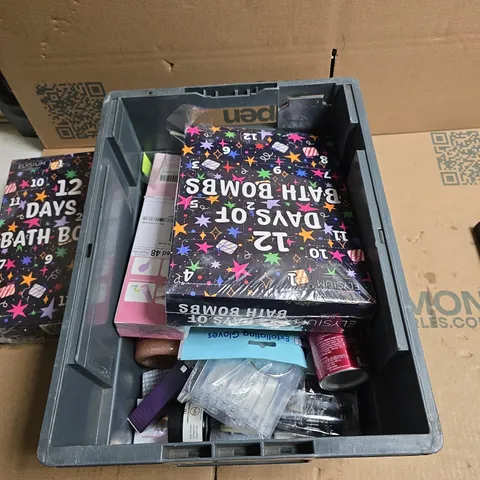 TOTE OF APPROXIMATELY 15 ASSORTED COSMETICS TO INCLUDE: HAIR FINISHING STICK 