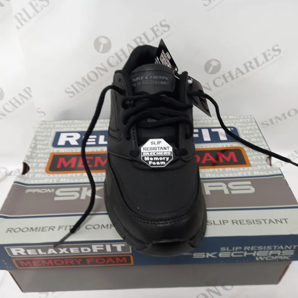 BOXED PAIR OF SKECHERS NAMPA SLIP RESISTANT BLACK WORK TRAINERS SIZE 8