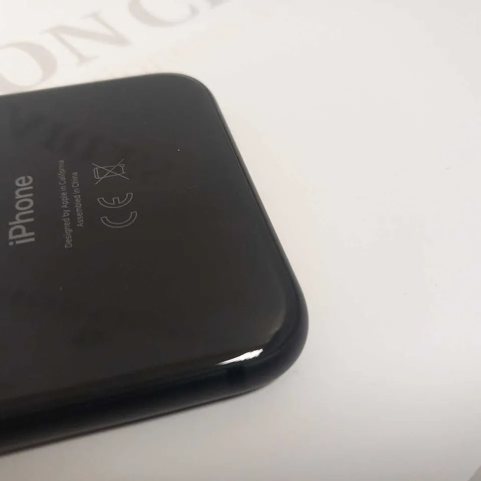 APPLE IPHONE 8 IN BLACK - LOCKED TO ICLOUD