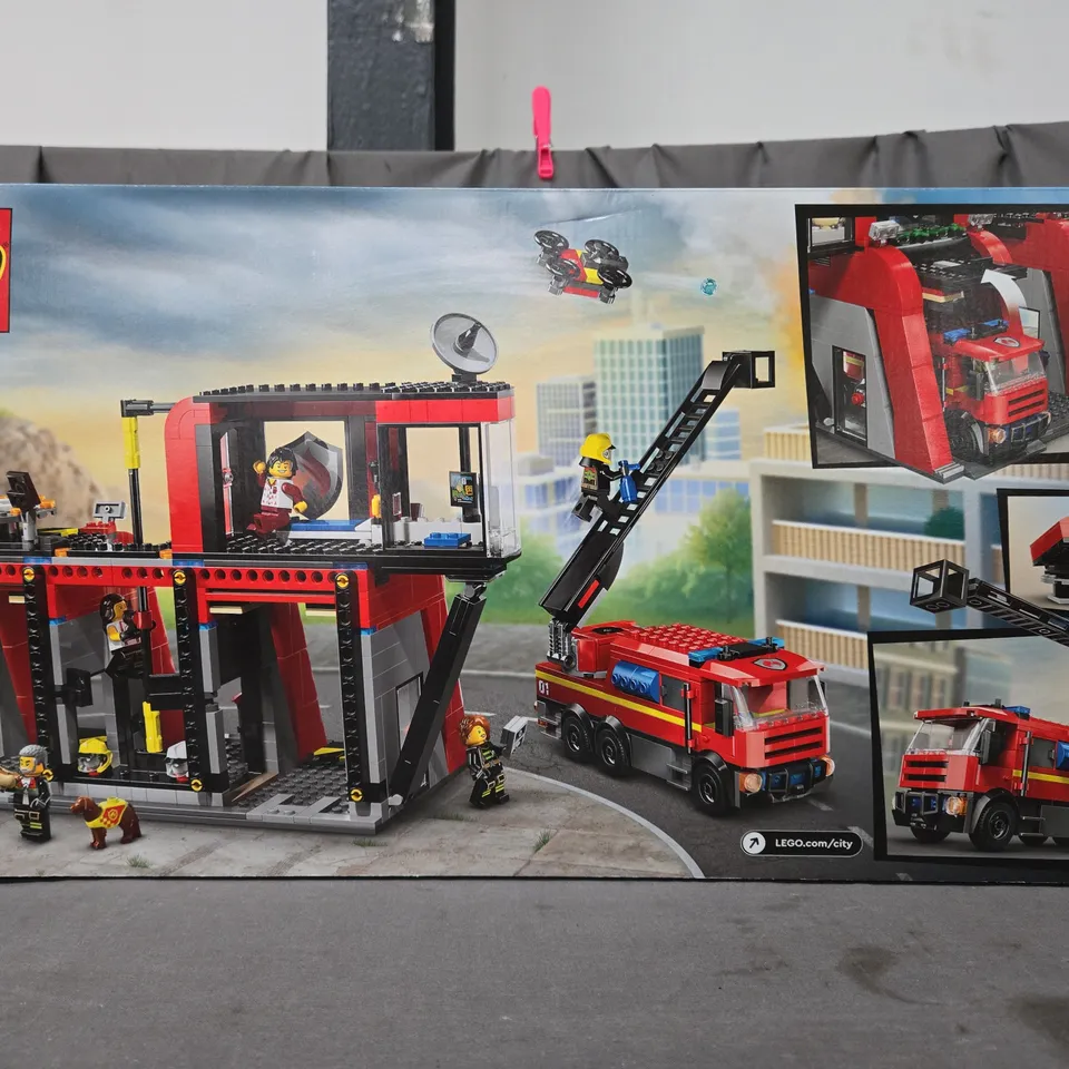 BOXED LEGO CITY 60414 - FIRE STATION WITH FIRE ENGINE