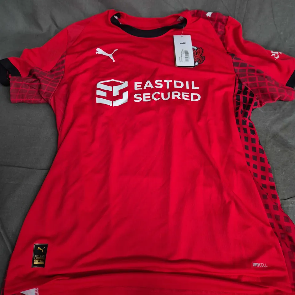 PUMA LEYTON ORIENT FC HOME SHIRT – RED, ADULT SIZE L (#70 - LEWIS)