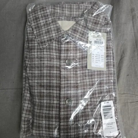 BAGGED ONLY & SONS LOOSE LS CHECKED SHIRT IN COFFEE BEAN - LARGE