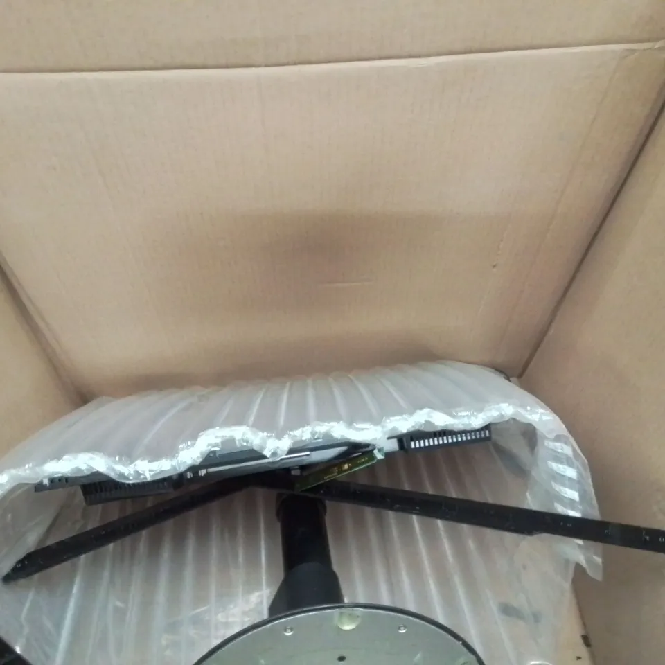PALLET CONTAINING ASSORTED ITEMS INCLUDING: LENOVO MONITOR PARTS ECT