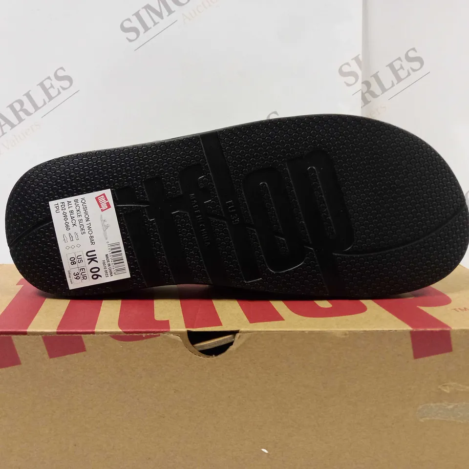 BOXED PAIR OF FITFLOP IQUSHION TWO-BAR BUCKLE SLIDES IN BLACK UK SIZE 6