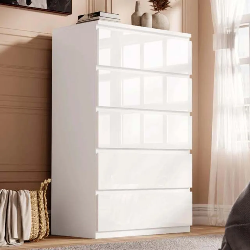 BOXED 5 CHEST OF DRAWER TALL CABINET - HIGH GLOSS WHITE (1 BOX)