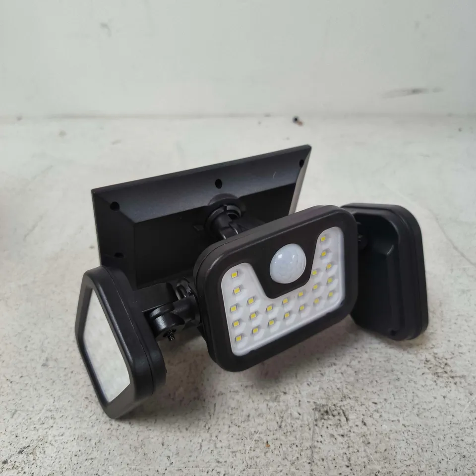 BLACK LED OUTDOOR FLOODLIGHT WITH PIR MOTION SENSOR