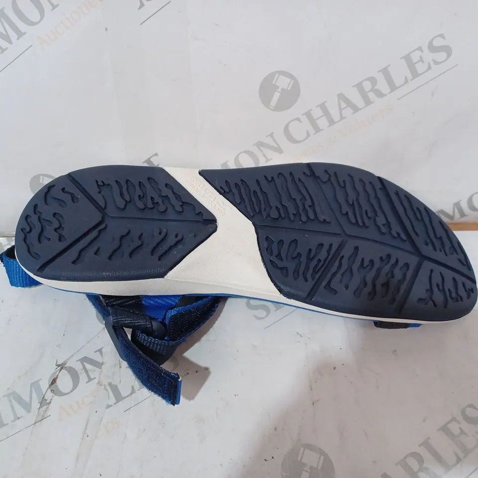 REGATTA BLUE SANDALS - UK 7 