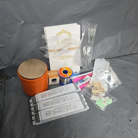 APPROXIMATELY 14 ASSORTED HOUSEHOLD ITEMS TO INCLUDE 3H LED EMERGENCY LIGHT MODULE, MAGNIFIER 15X, ETC