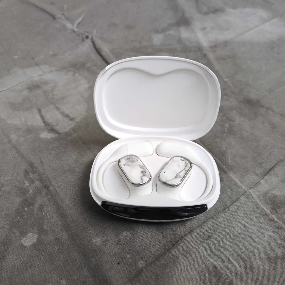 GROOVZ OPEN-EAR+ TWS HEADPHONES WITH SMART DIGITAL BATTERY DISPLAY IN WHITE