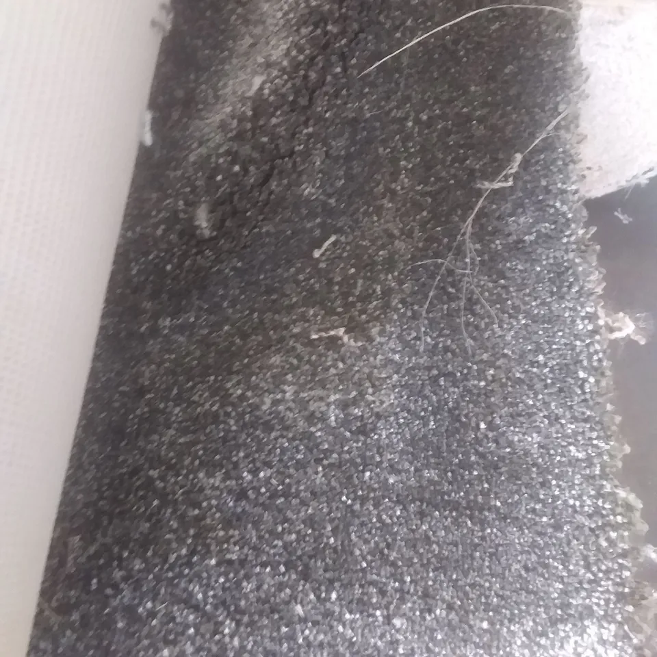 ROLL OF QUALITY DARWIN 955 TITANIUM CARPET APPROXIMATELY 5X3M