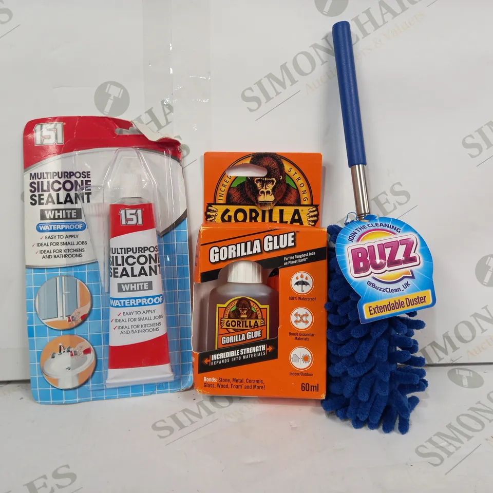 LOT OF APPROXIMATELY 10 ASSORTED HOUSEHOLD ITEMS TO INCLUDE BUZZ EXTENDABLE DUSTER, GORILLA GLUE, ETC