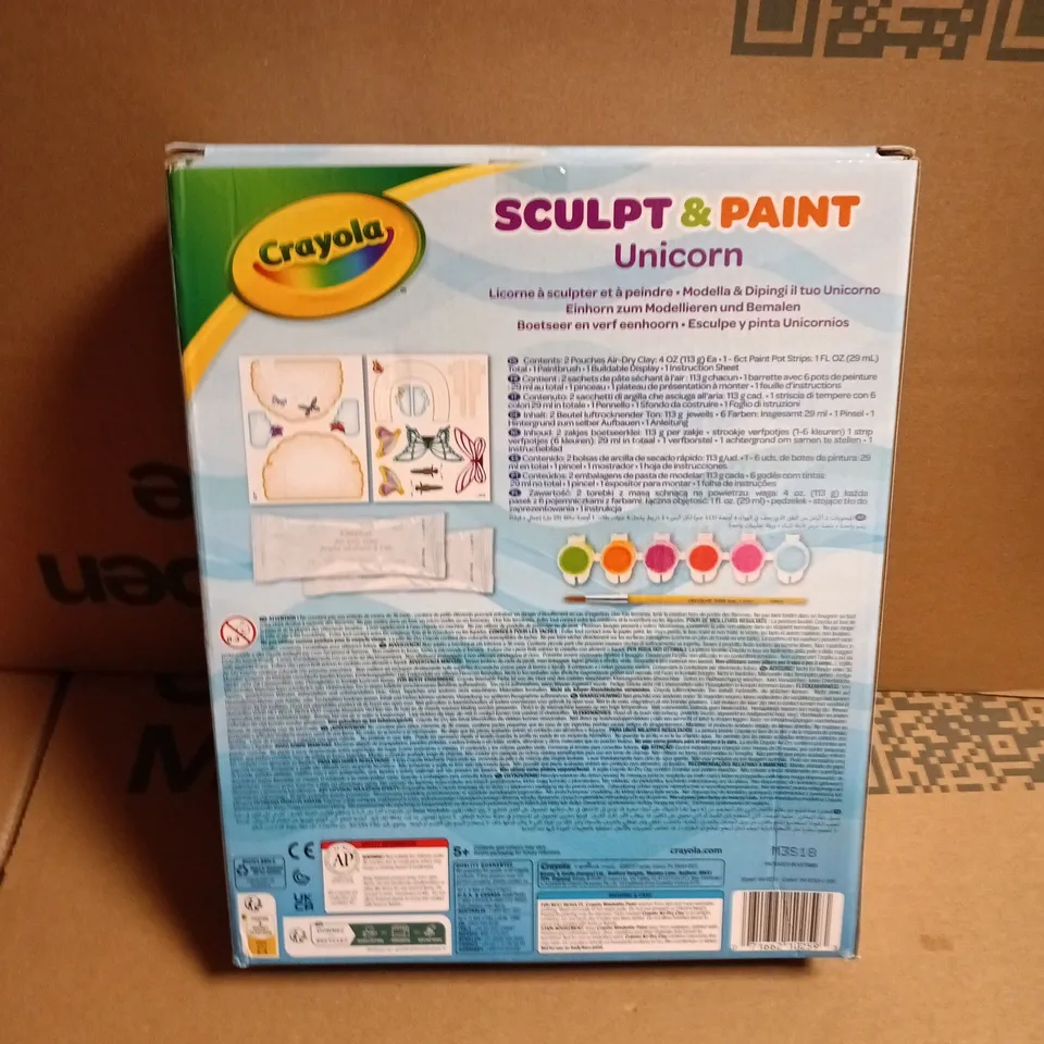 CRAYOLA SCULPT & PAINT UNICORN CRAFT KIT – BOXED