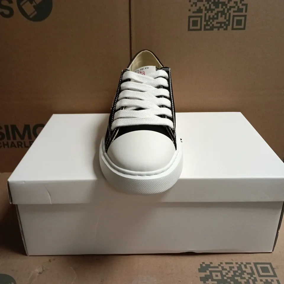 BELIER ROME BLACK/WHITE CUPSOLE TRAINERS – UK 8