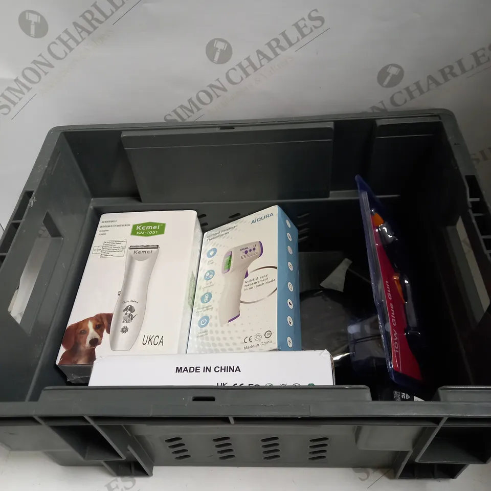 BOX TO CONTAIN APPROX. 7 X ELECTRONIC GOODS, INCLUDES GLUE GUN, DOG SHAVER,, INFRARED FOREHEAD THERMOSTAT