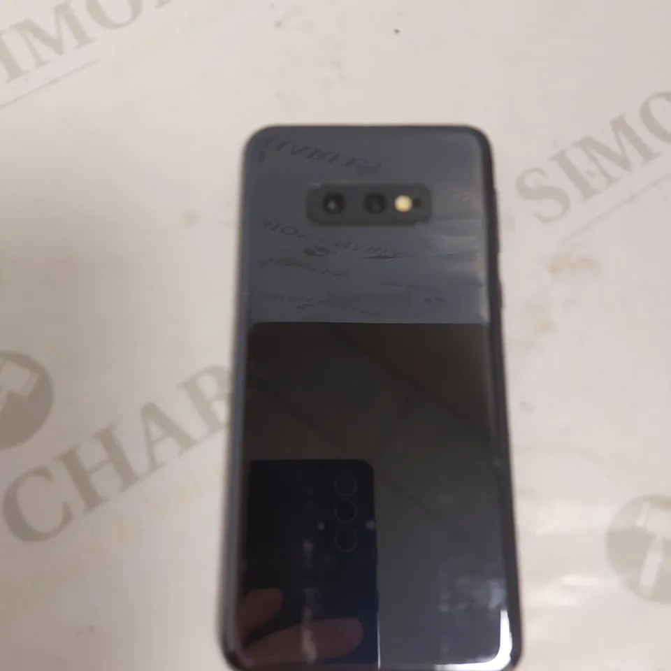 SAMSUNG GALAXY S10E