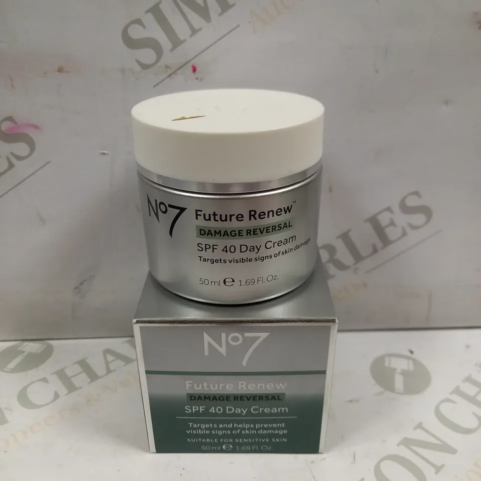 NO7 FUTURE RENEW DAMAGE REVERAL SPF 40 DAY CREAM - 50ML