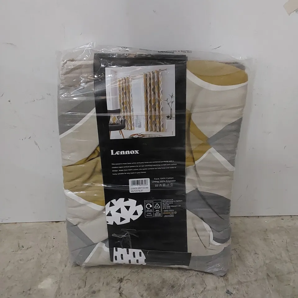 BAGGED 100% COTTON READY MADE EYELET CURTAINS// SIZE: 117 X 183cm