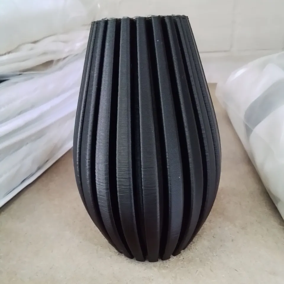 BOXED ESSEL HANDMADE TABLE VASE 