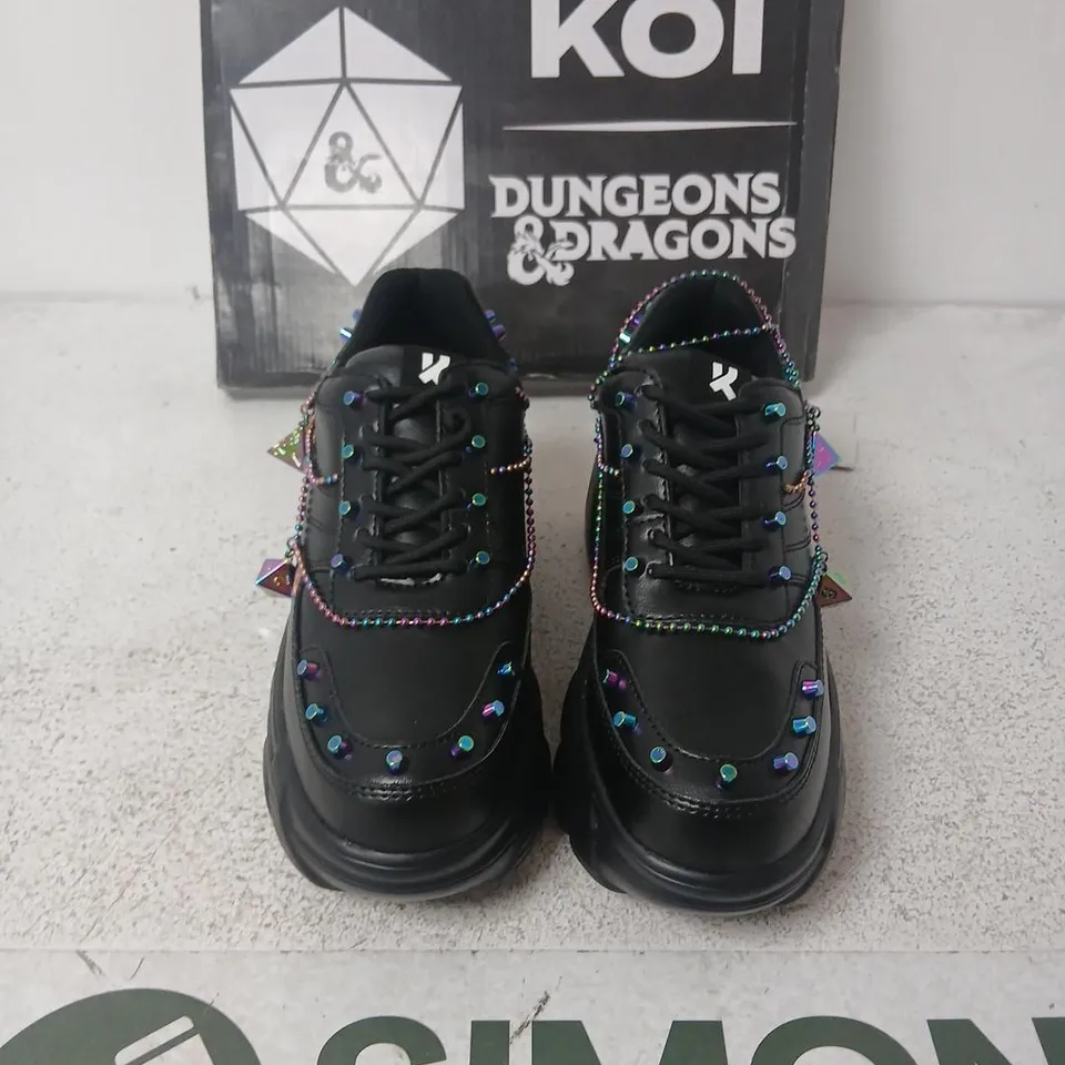 KOI DUNGEONS & DRAGONS MYSTIC CHARM TRAINERS – BLACK, RAINBOW BEADS, UK 5