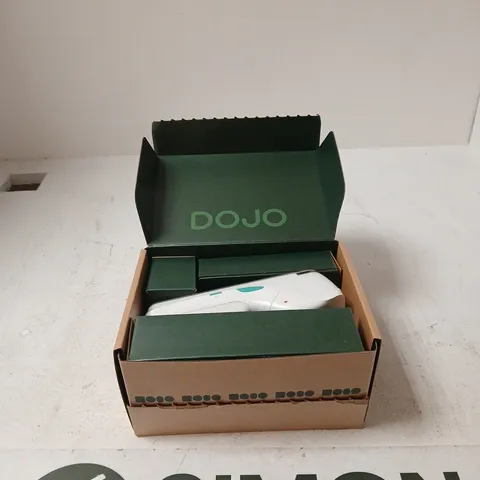 DOJO HANDHELD CARD MACHINE DEVICE – WHITE WITH TEAL ACCENTS, BOXED (A920-L920BM)