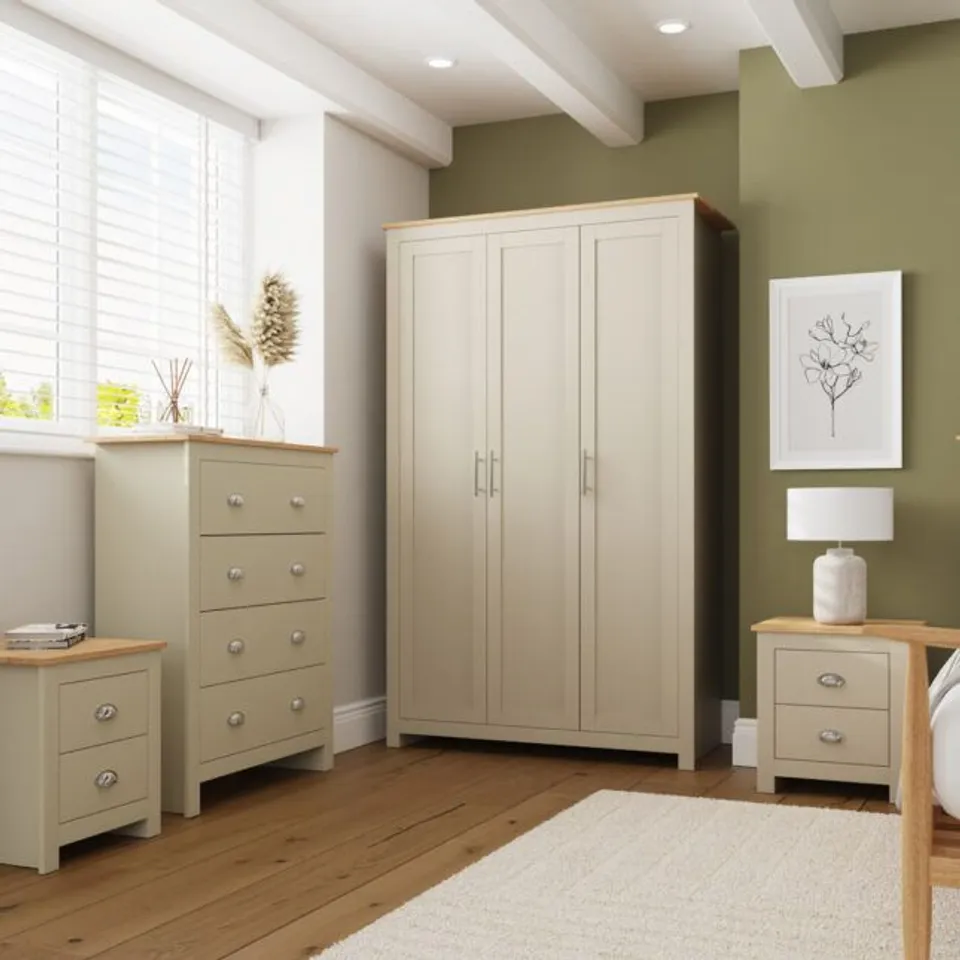BOXED CREAM 4 PIECE BEDROOM SET (4 BOXES )