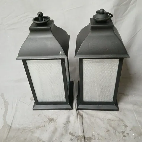 HOME STORIES SET OF 2 INDOOR / OUTDOOR LED EFFECT LANTERNS