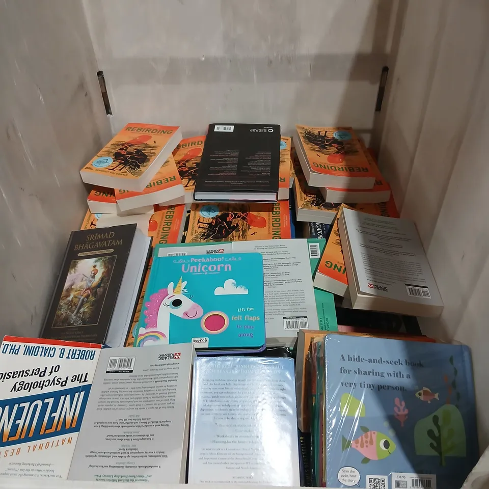 LARGE QUANTITY OF ASSORTED FICTION AND NON FICTION BOOKS