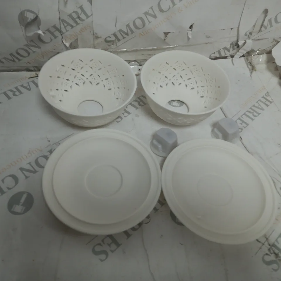 WHITE SET OF 32 BOWLS