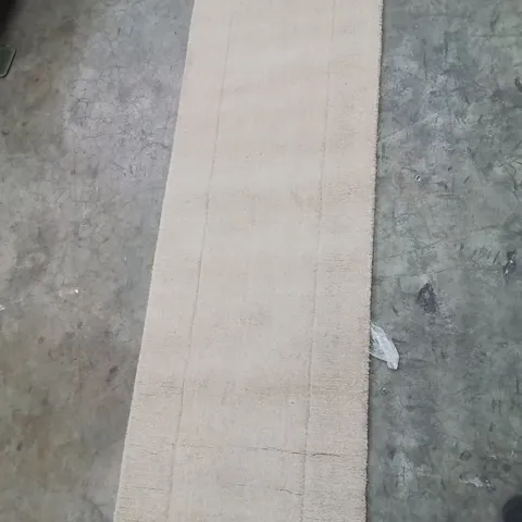 QUALITY DESIGNER AREA RUG - APPROXIMATELY 229x62cm