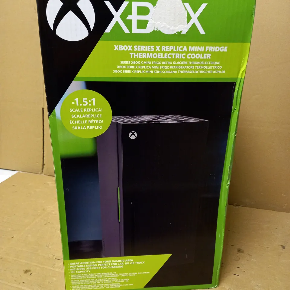 XBOX SERIES X REPLICA MINI FRIDGE THERMOELECTRIC COOLER 1.5:1