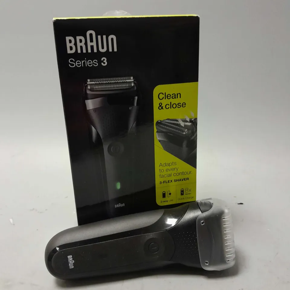 BOXED BRAUN SERIES 3 ELECTRIC SHAVER IN BLACK