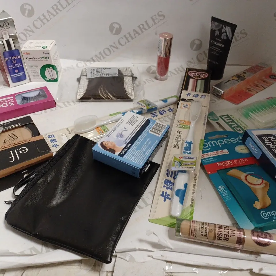 LOT OF APPROX 20 ASSORTED HEALTH AND BEAUTLY- BENIFIT BROW PENCIL, TOO FACED BETTER THAN SEX MASCARA SET, REVOLUTION CONCEALER