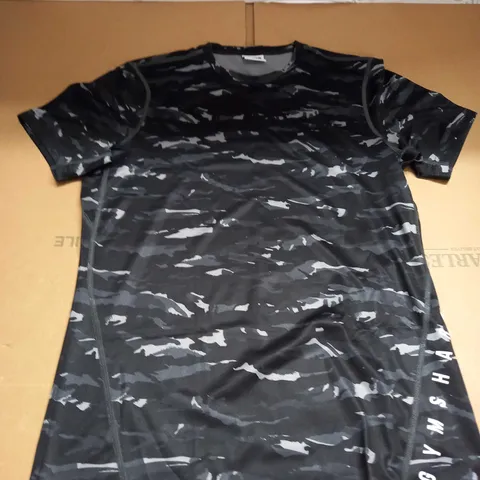 GYMSHARK CAMOUFLAGE T-SHIRT SIZE S