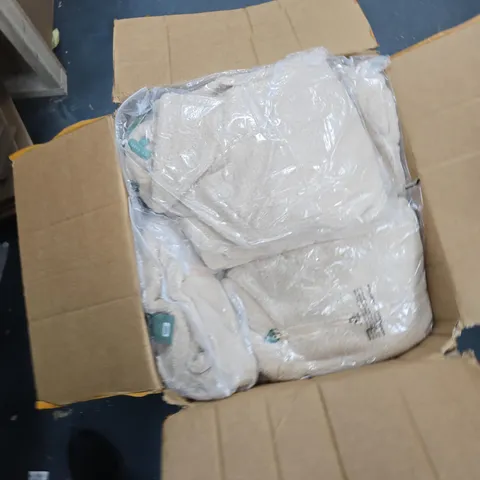 BOX OF APPROXIMATELY 15 ASSORTED CLOTHING TO INCLUDE: LA MAREY CREAM PLUSH JACKET 