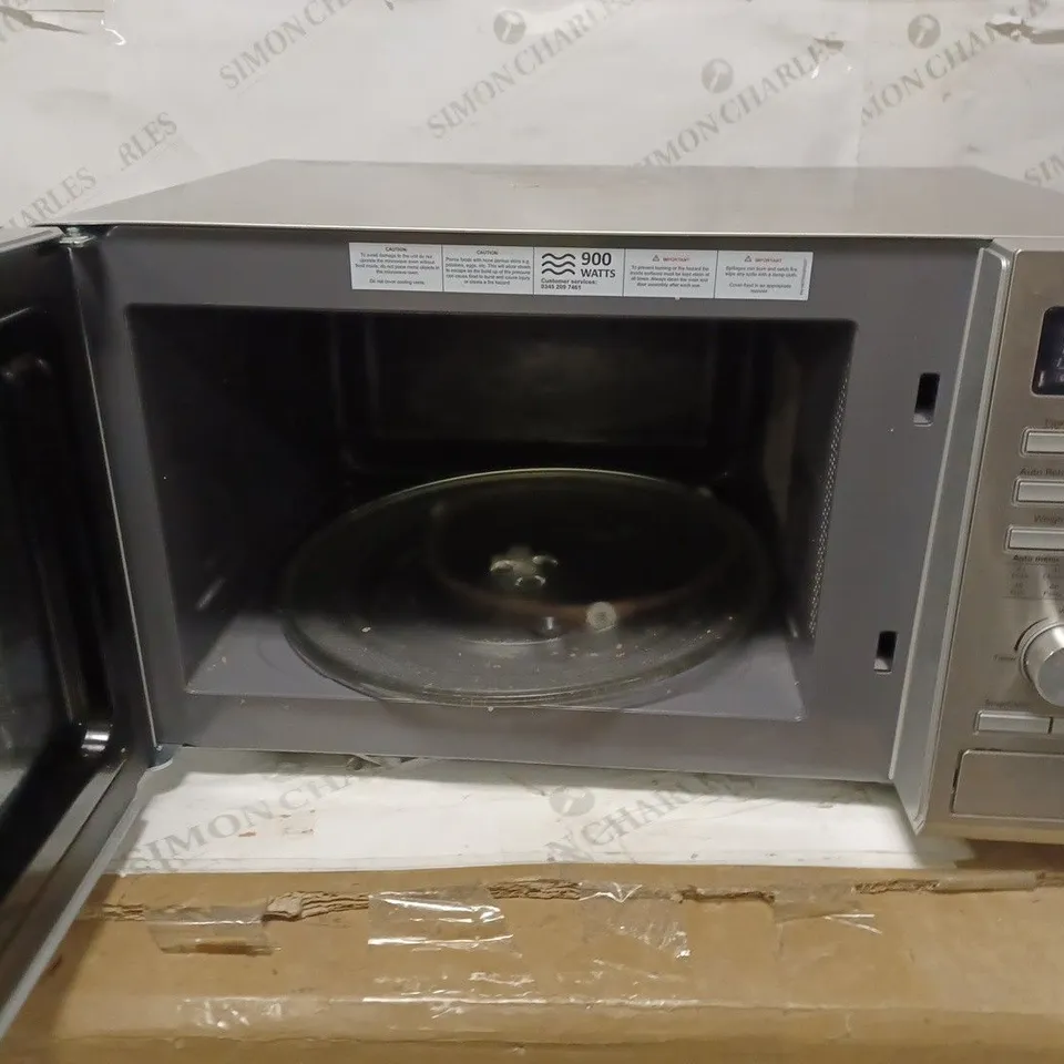 RUSSELL HOBBS FAMILY SIZE SILVER MICROWAVE 