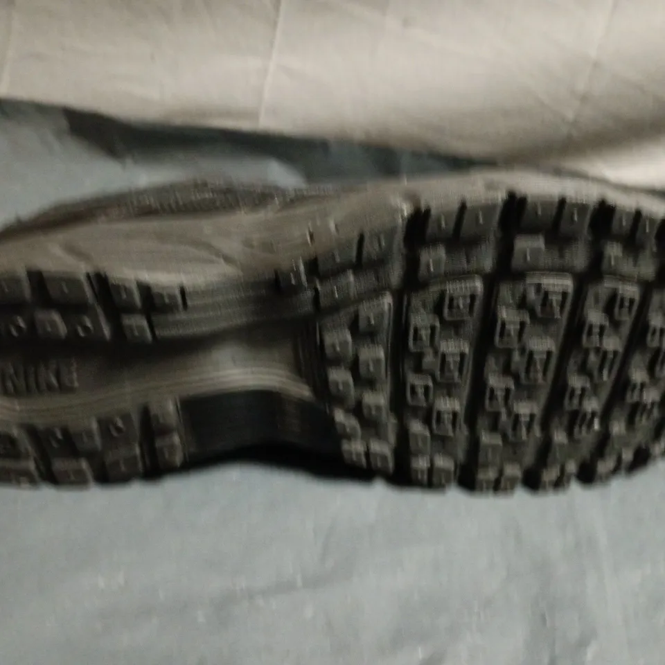 UNBOXED PAIR OF NIKE P-6000 TRANERS - TRIPLE BLACK - UK SIZE 9.5