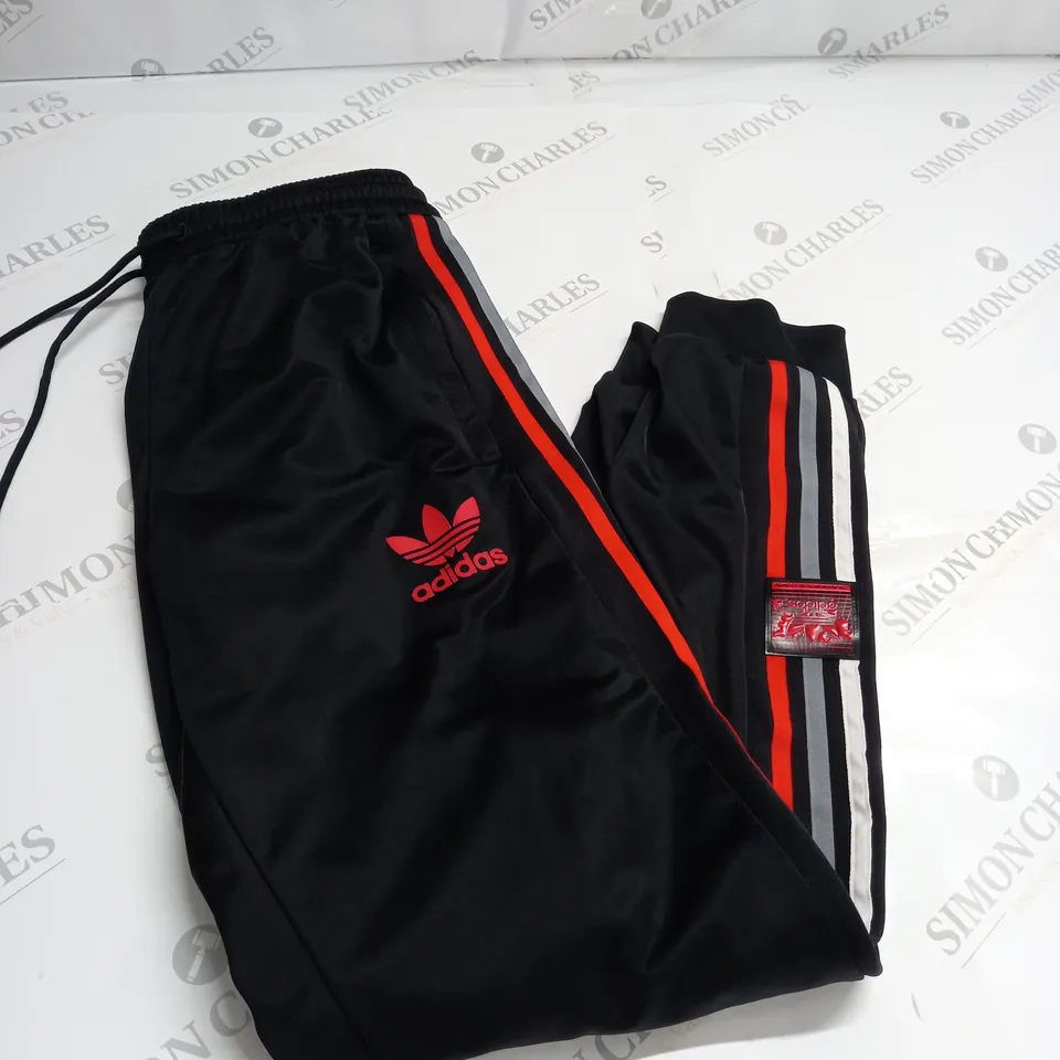 ADIDAS ORIGINAL TRACKSUIT BOTTOMS SIZE M