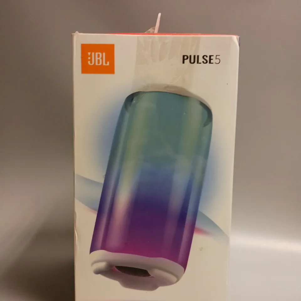 JBL PULSE5 PORTABLE WIRELESS SPEAKER 12HR BATTERY LIFE COLOUR-CHANGING WATERPROOF INCLUDES CHARGING AND AUX CABLES