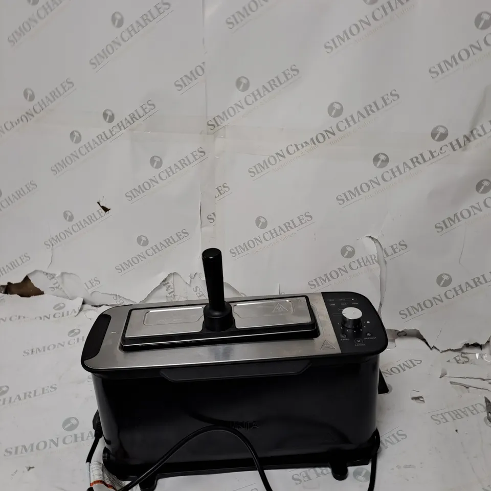  NINJA 2 IN 1 TOASTER & GRILL ST100UK