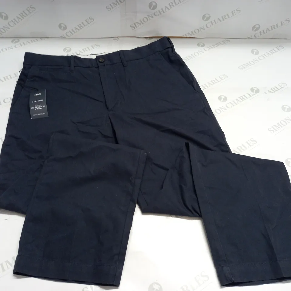 M&S HERITAGE REGULAR FIT CHINOS - W34" SHORT
