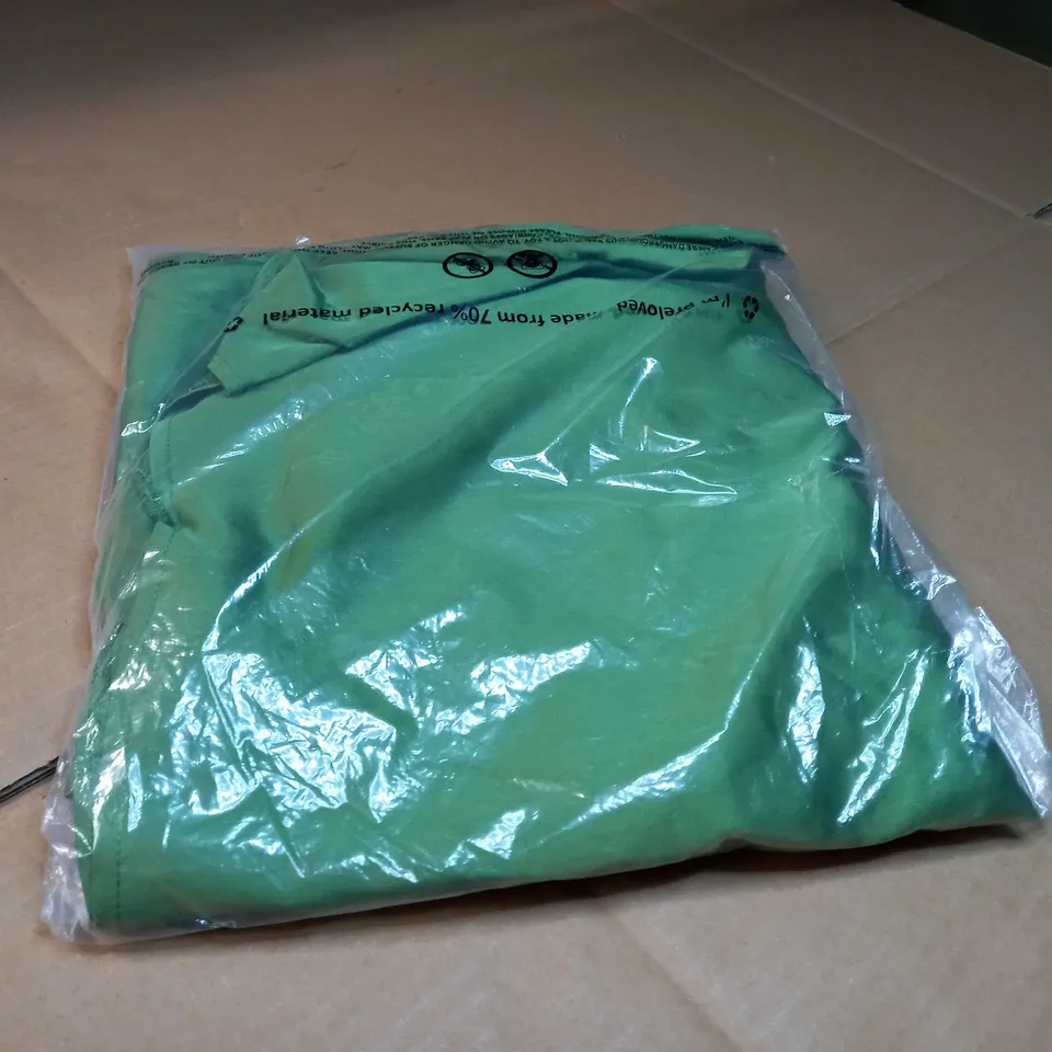 PACKAGED PRETTYLITTLETHING OLIVE SATIN PLUNGE RUCHED FRONT DRESS - SIZE 18