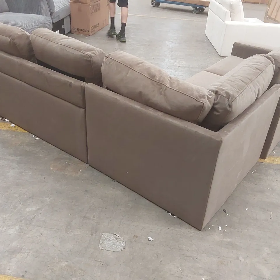 QUALITY DESIGNER VELVET UPHOLSTERED CORNER SOFA