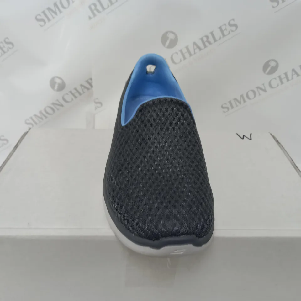 PAIR OF SKECHERS GO WALK 6 SHOES GREY SIZE 5.5