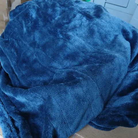 BLUE HL-TBE HEATED THROW/BLANKET