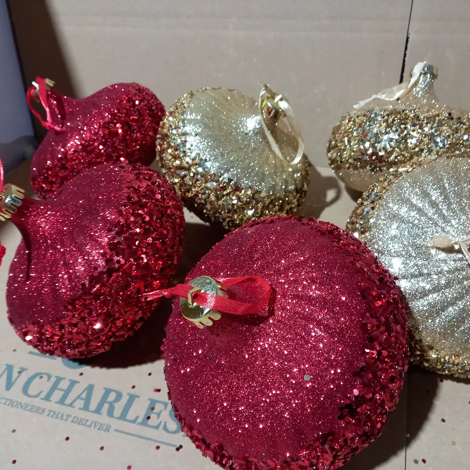 ALISON CORK SET OF LARGE GLITTER ELLIPSE BAUBLES RED AND GOLD